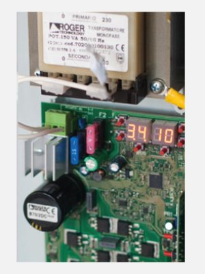 Placa electrónica italiana Roger Brushless con microcontrolador DSP para control vectorial.